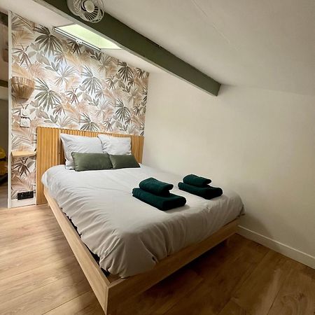 Sous Les Toits Du Parvis Apartment นีออร์ ภายนอก รูปภาพ
