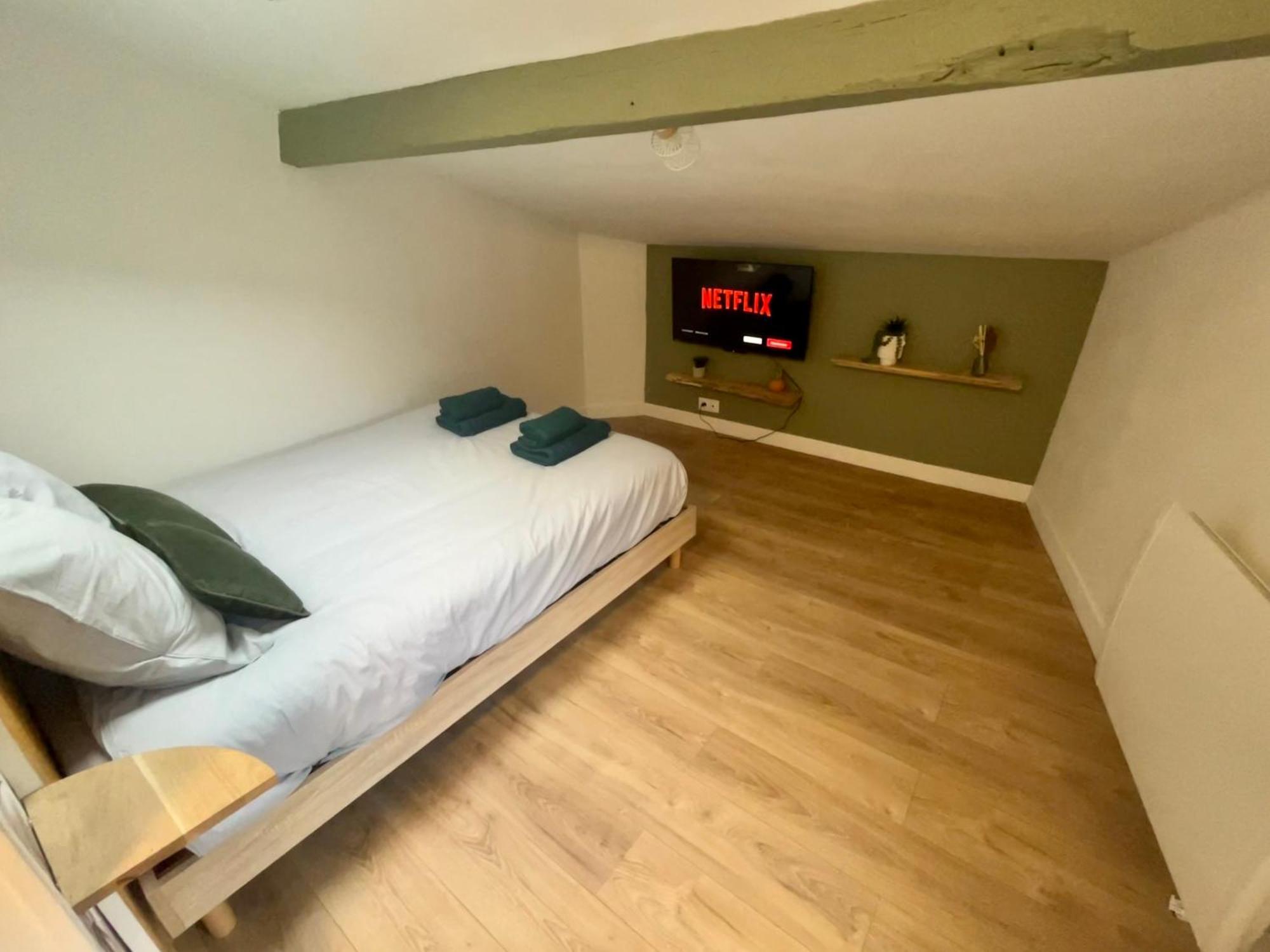 Sous Les Toits Du Parvis Apartment นีออร์ ภายนอก รูปภาพ
